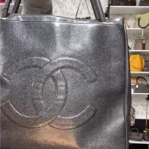 Auth CHANEL Caviar Leather Large Shoulder Tote Bag - Picture 4 of 7